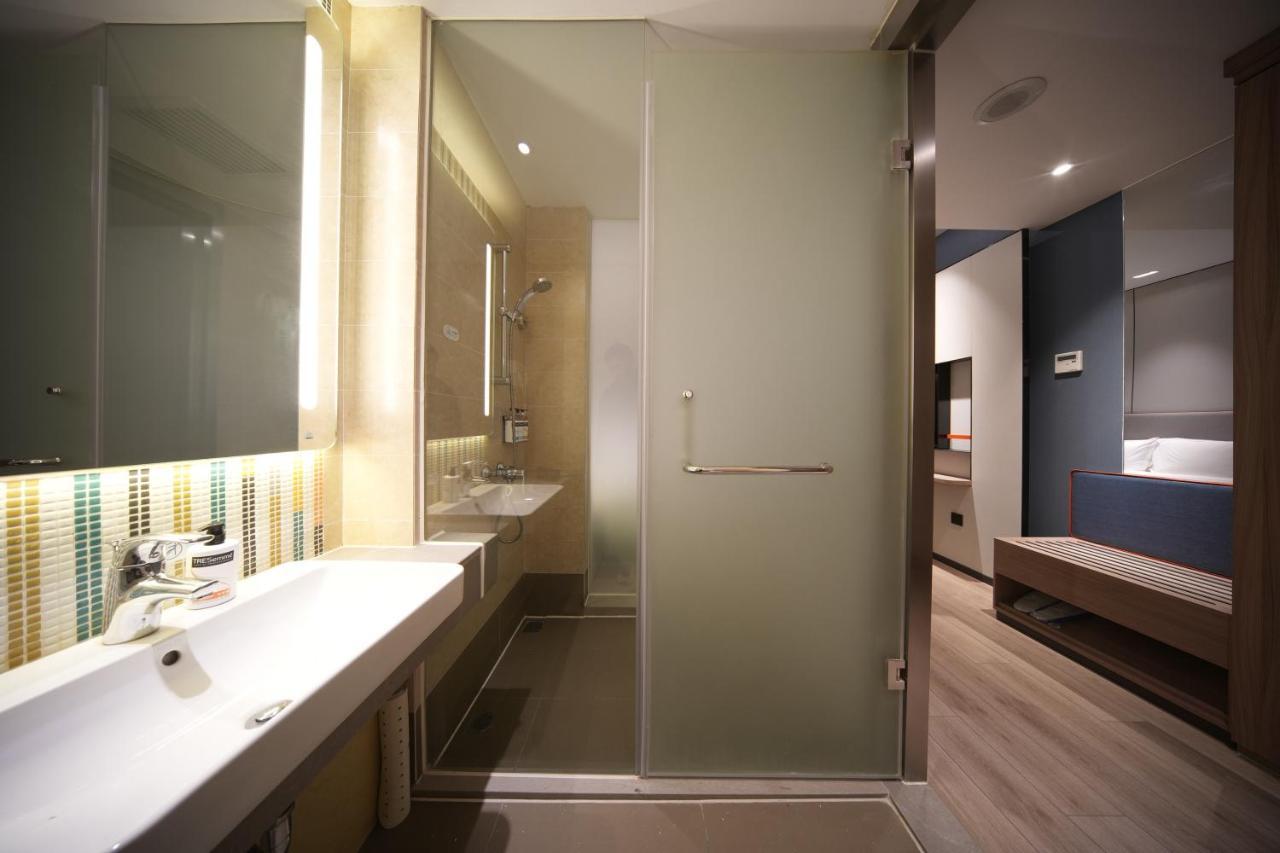 Holiday Inn Express Shanghai Pujiang By Ihg Buitenkant foto