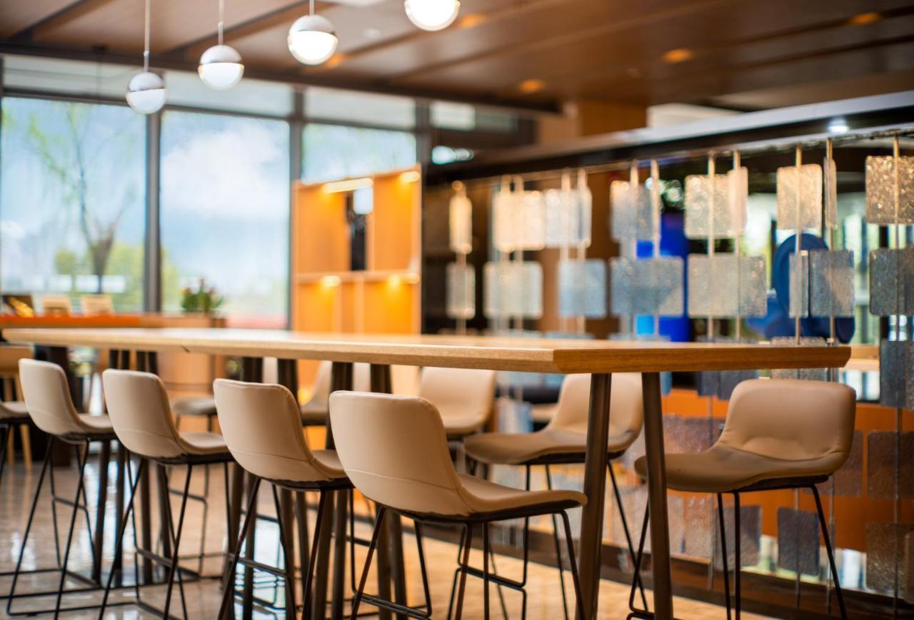 Holiday Inn Express Shanghai Pujiang By Ihg Buitenkant foto